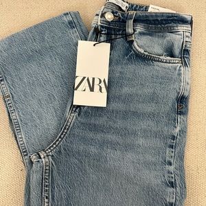 Zara Slim Flare Jeans (distressed)